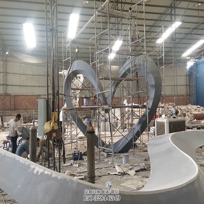 金屬love雕塑承接，陸地?cái)[件，燈光love雕塑制造商